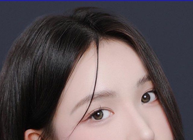 여성의 얼굴 클로즈업 사진