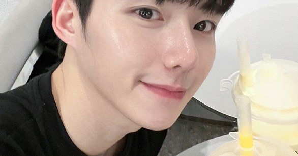 남성의 얼굴 셀카 사진