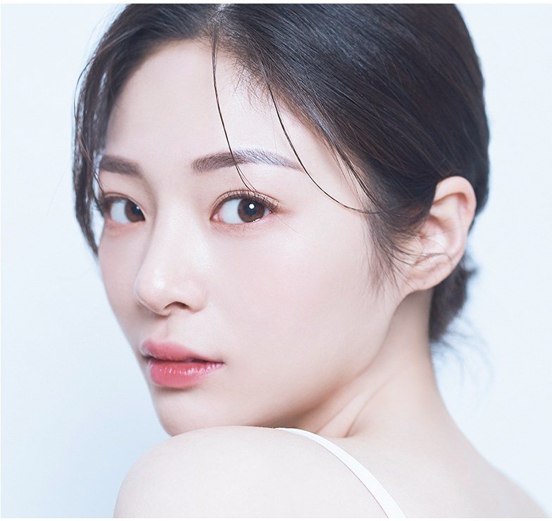 긴머리 여성 인물 사진