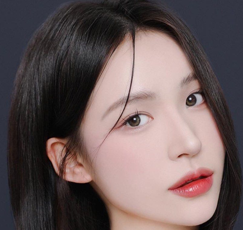 여성 모델 인물 사진