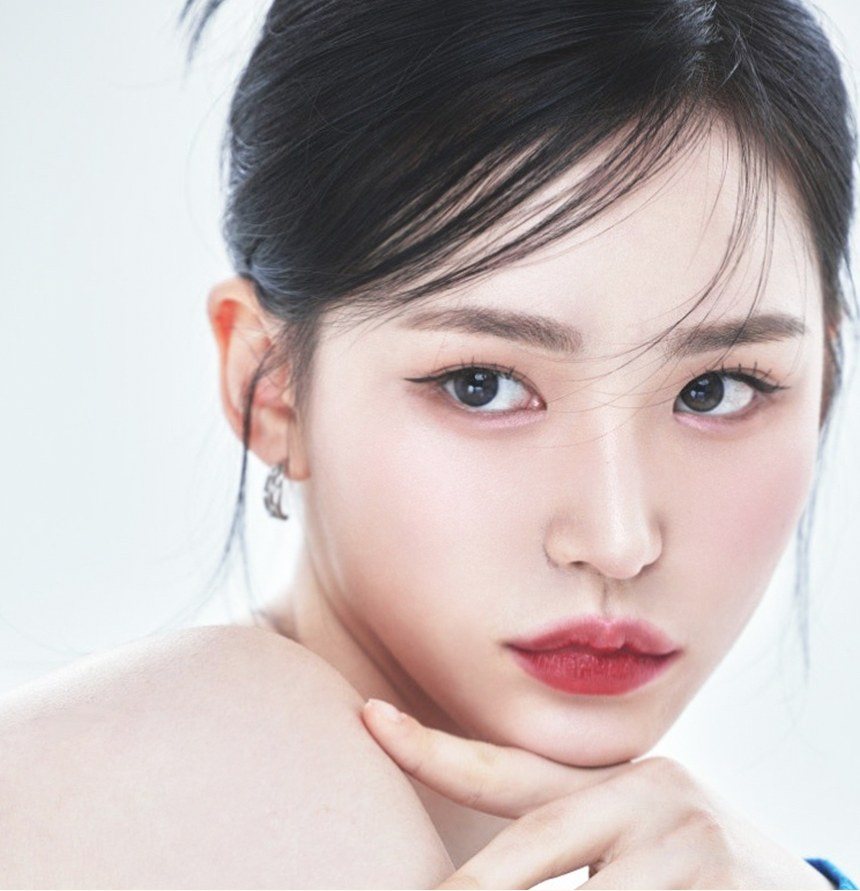 여성 모델 프로필 사진