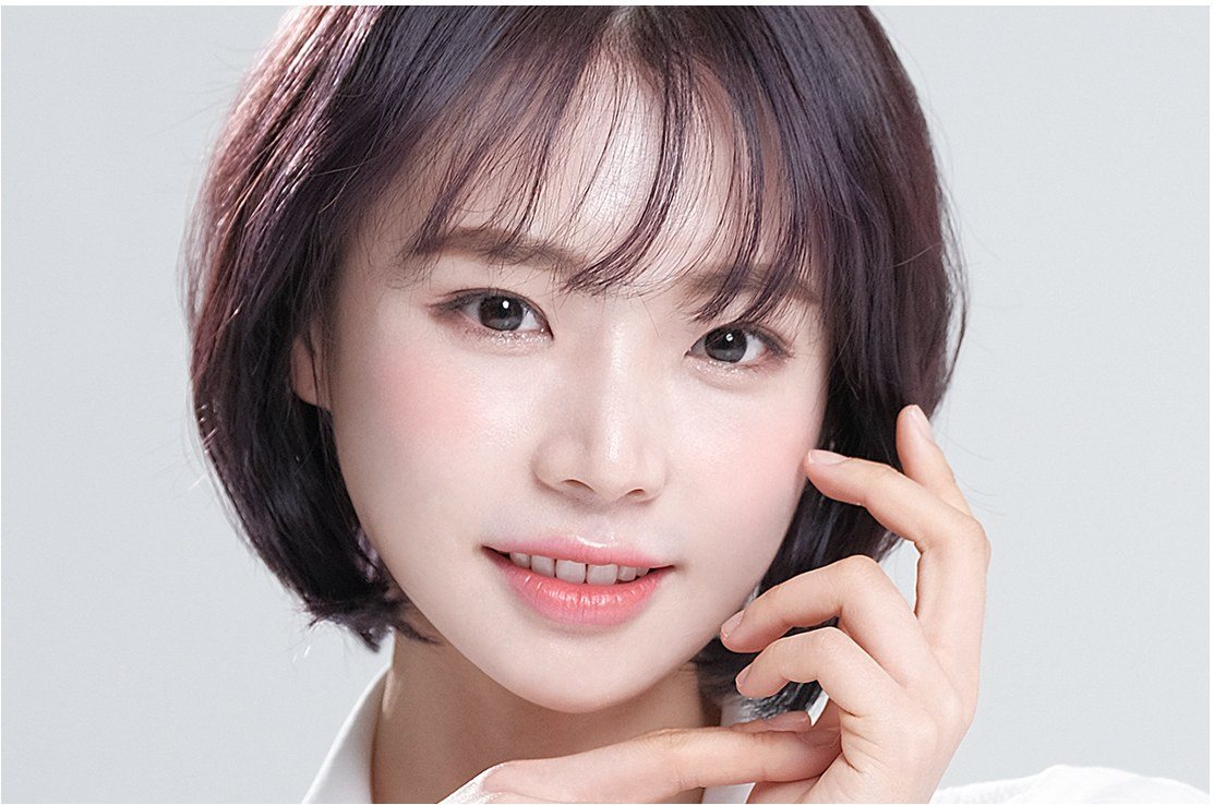 단발머리 여성 인물 사진
