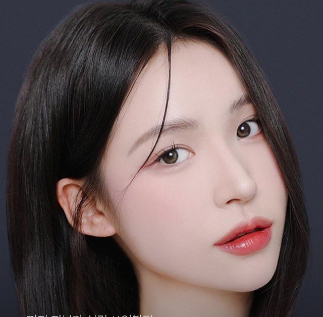 여성 얼굴 클로즈업 사진