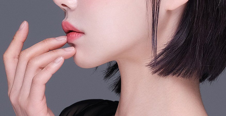 여성의 옆모습