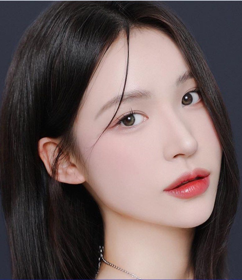 여성 모델 얼굴 클로즈업